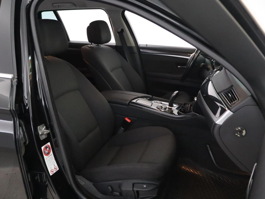 BMW 520 2011