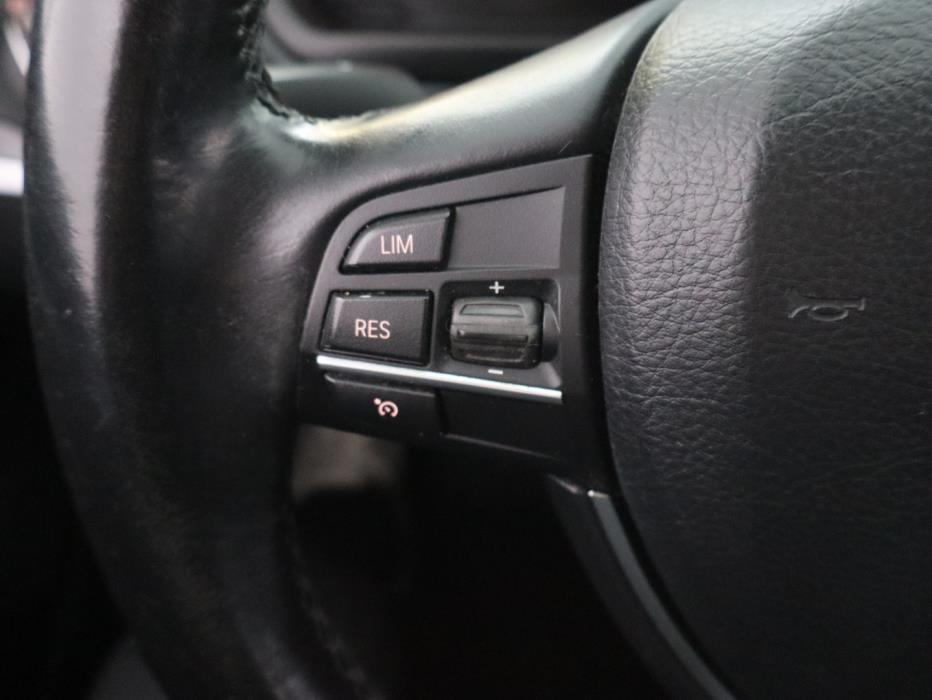 BMW 520 2011