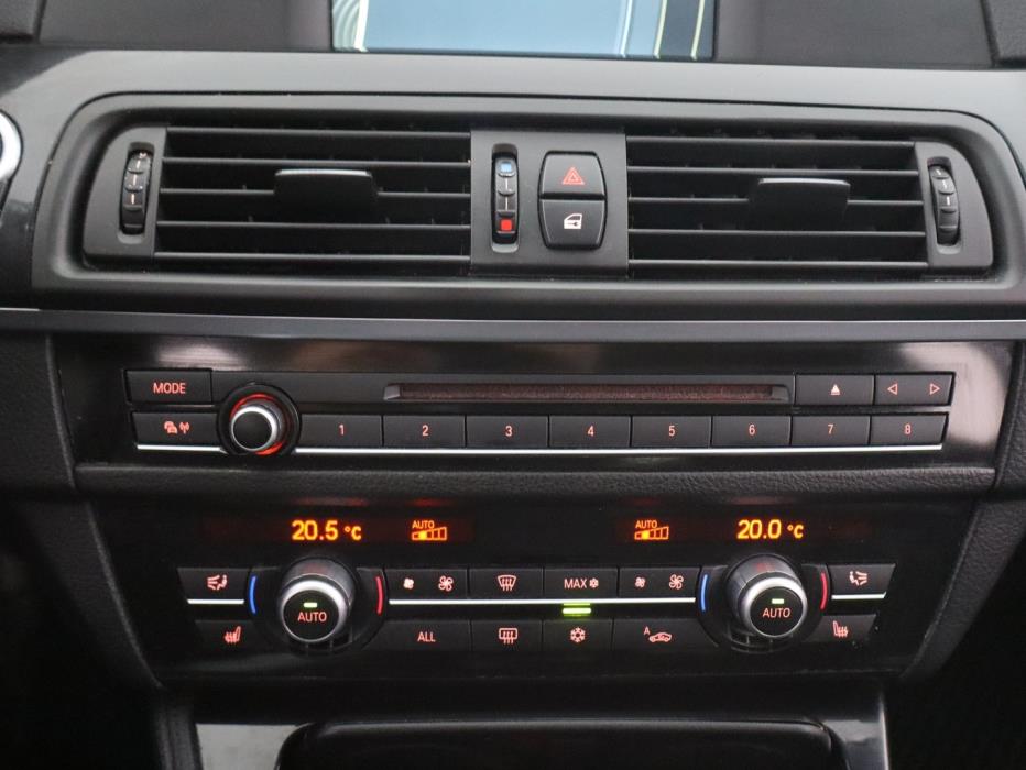 BMW 520 2011