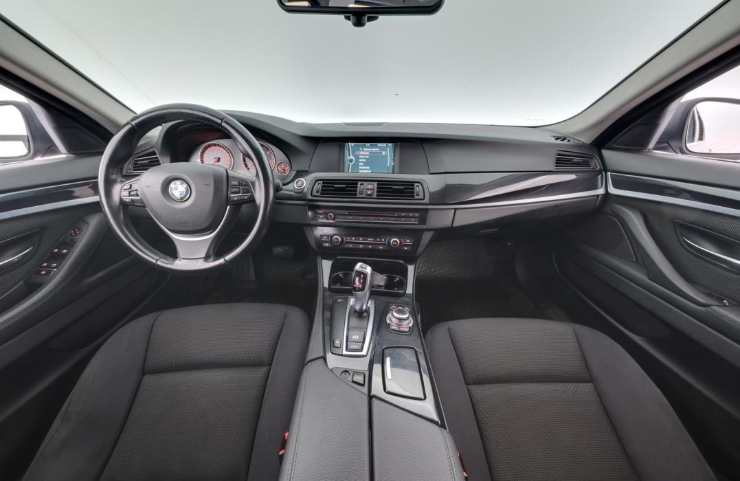 BMW 520 2011