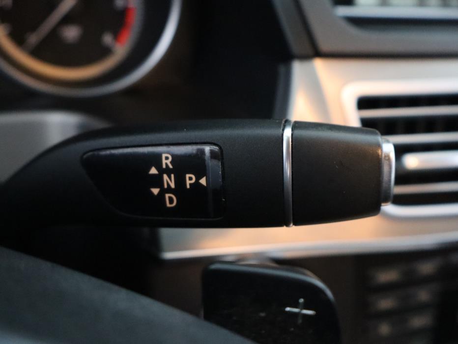 MERCEDES-BENZ E 2013