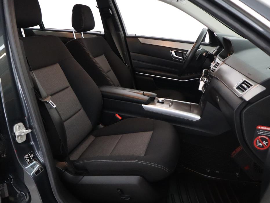 MERCEDES-BENZ E 2013