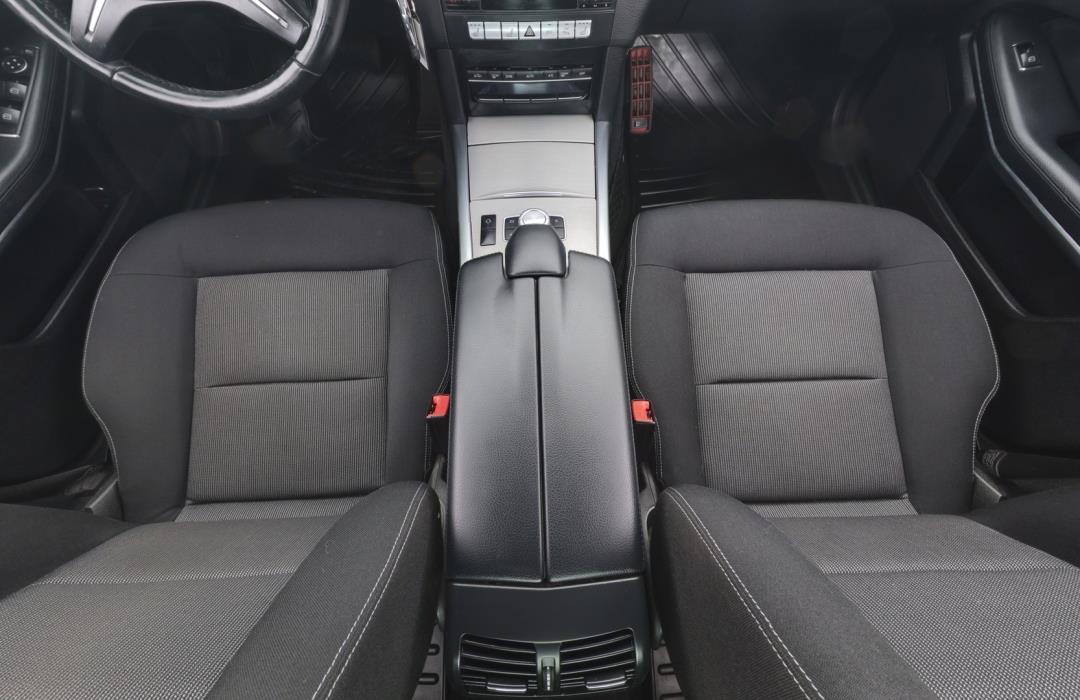 MERCEDES-BENZ E 2013