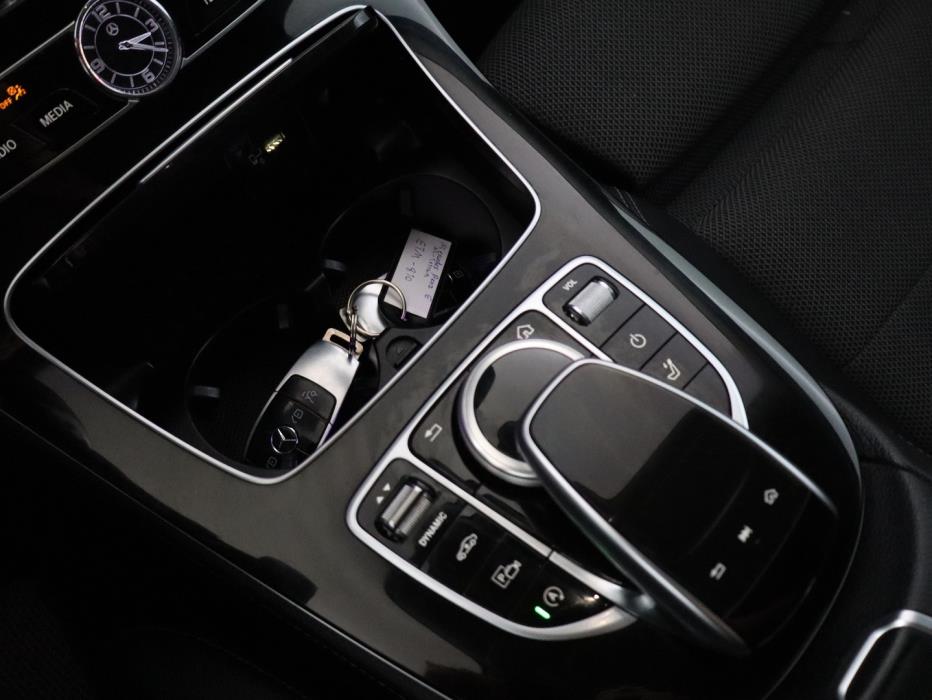 MERCEDES-BENZ E 2017