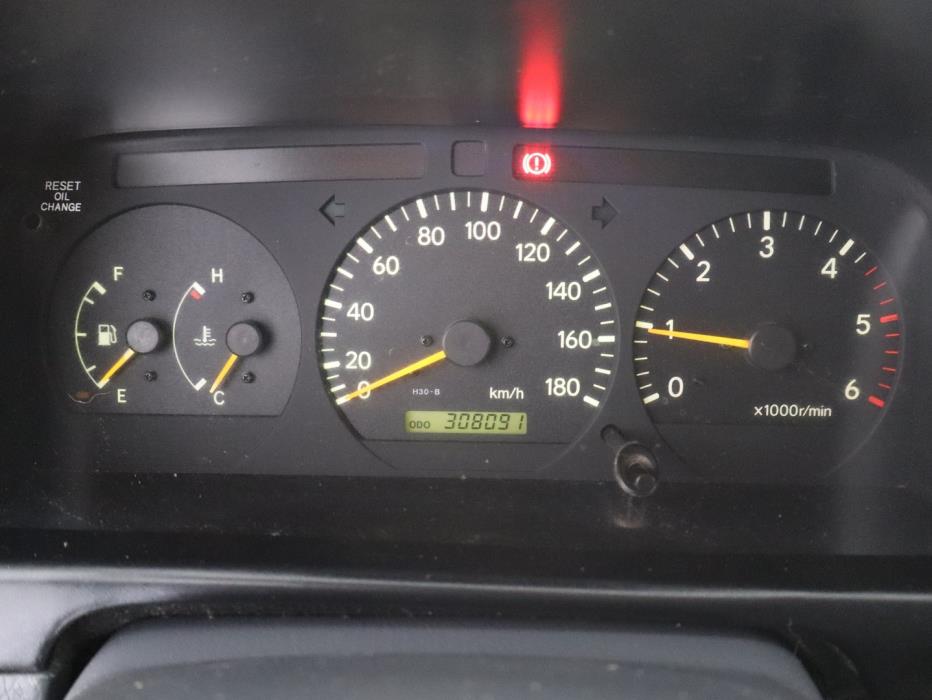 TOYOTA Hiace 2008