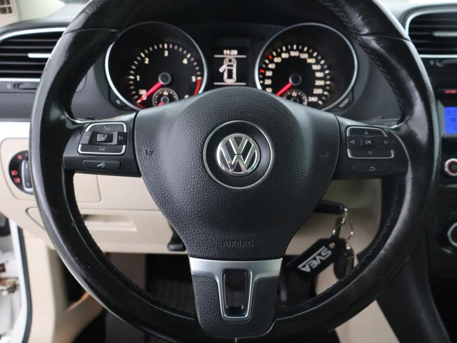 VOLKSWAGEN Golf 2009
