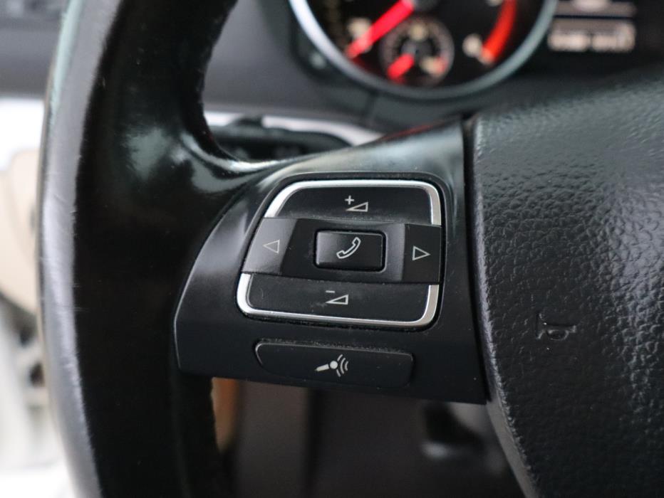 VOLKSWAGEN Golf 2009