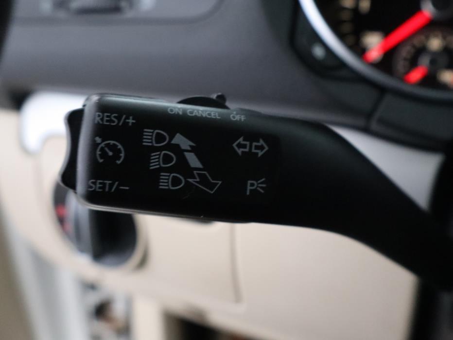 VOLKSWAGEN Golf 2009