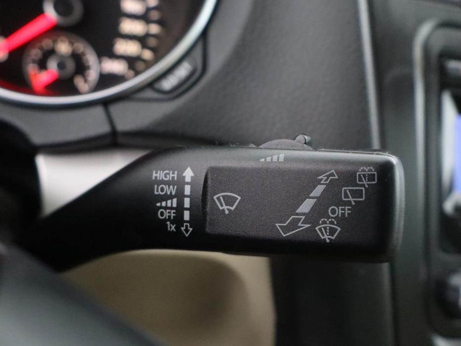 VOLKSWAGEN Golf 2009