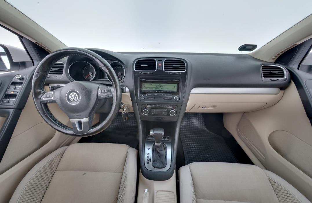 VOLKSWAGEN Golf 2009