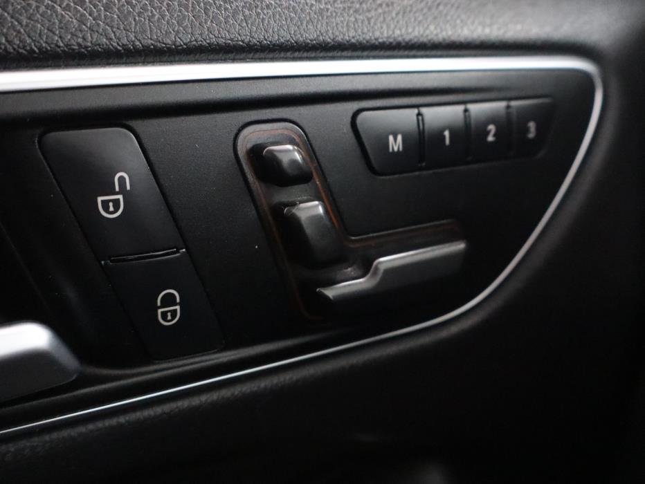 MERCEDES-BENZ B 2013