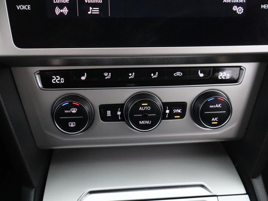 VOLKSWAGEN Passat 2018