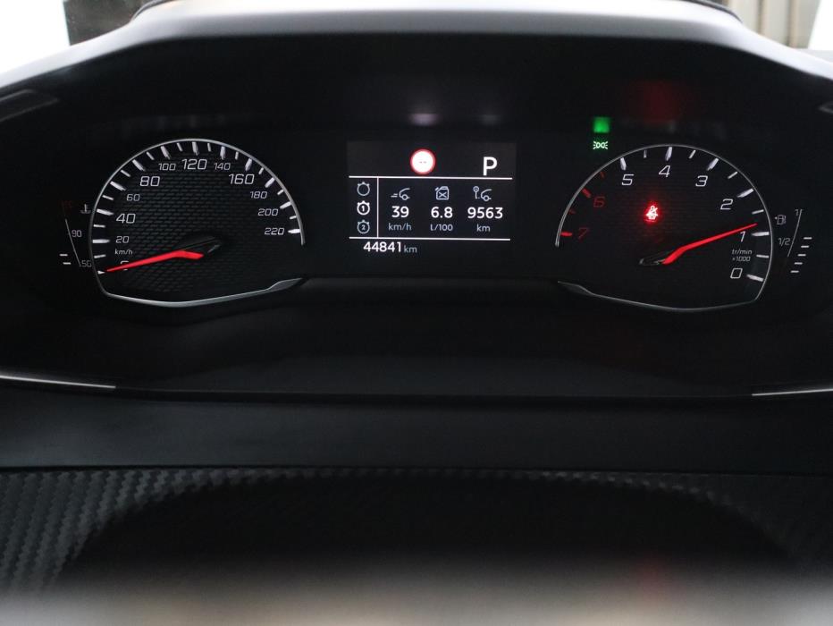 PEUGEOT 208 2020