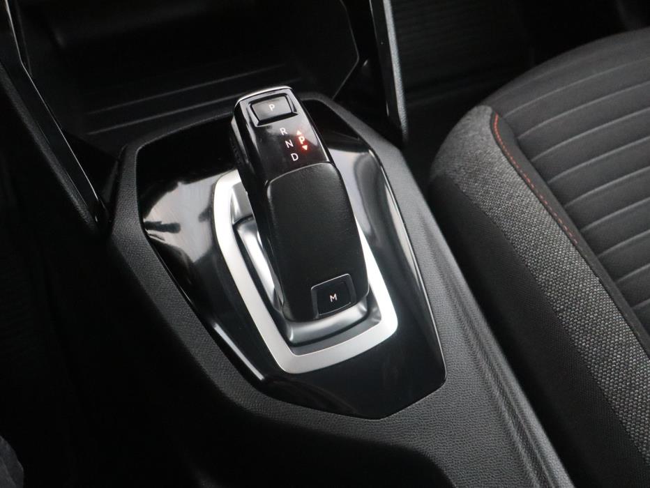 PEUGEOT 208 2020
