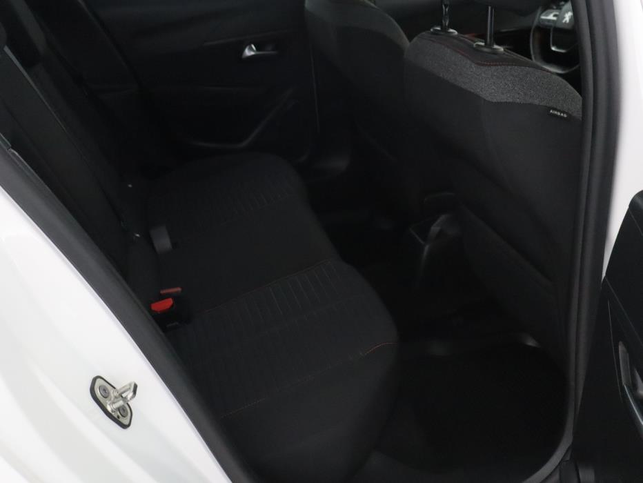 PEUGEOT 208 2020