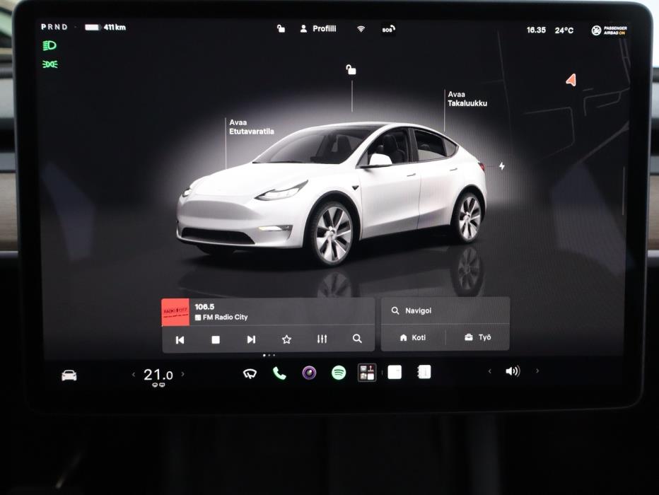 TESLA Model Y 2023
