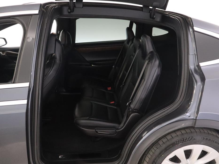 TESLA Model X 2018