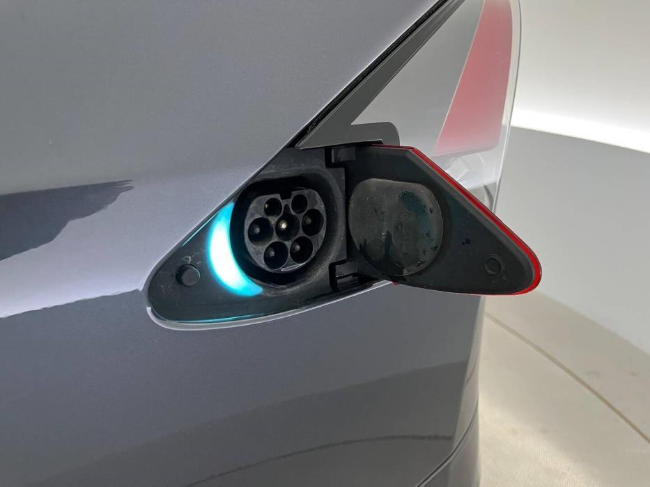 TESLA Model X 2018