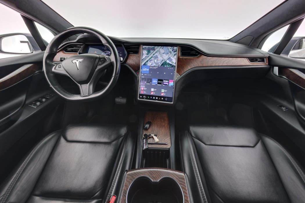TESLA Model X 2018