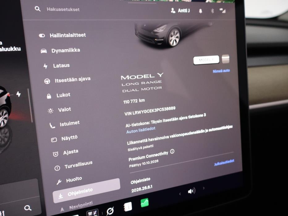 TESLA Model Y 2023