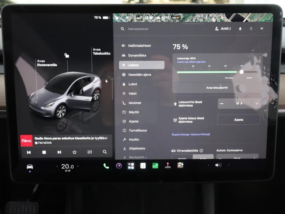 TESLA Model Y 2024