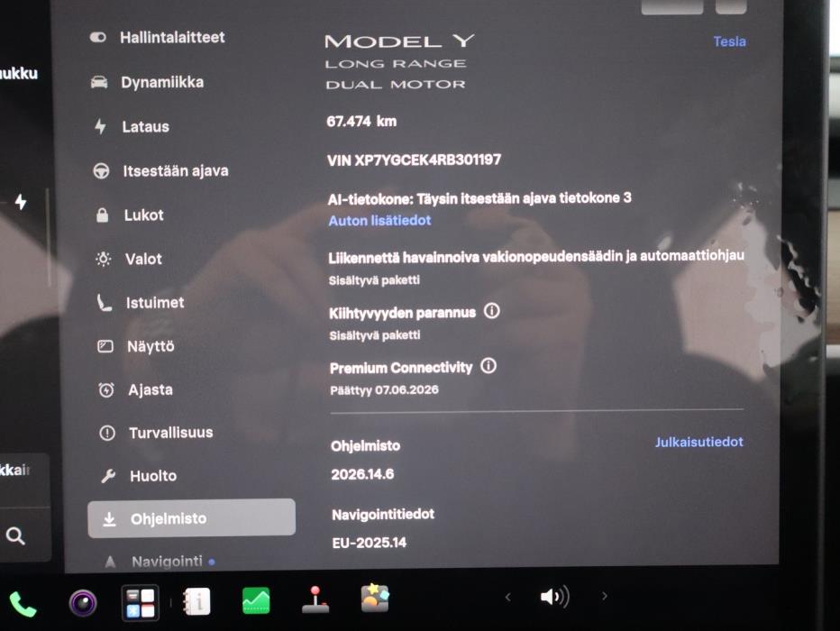 TESLA Model Y 2024