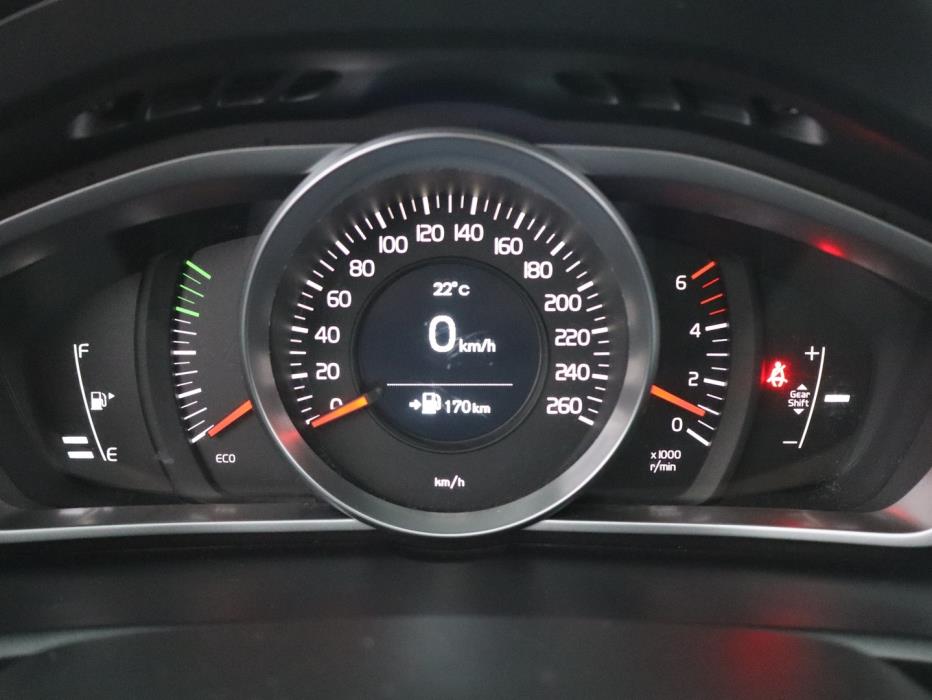 VOLVO V40 2014