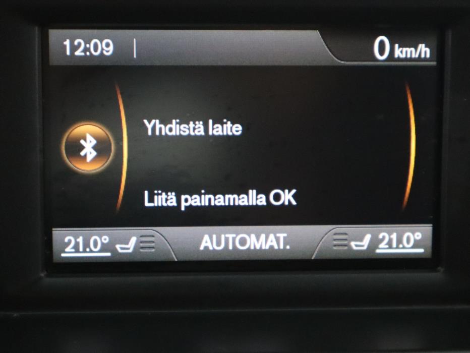 VOLVO V40 2014