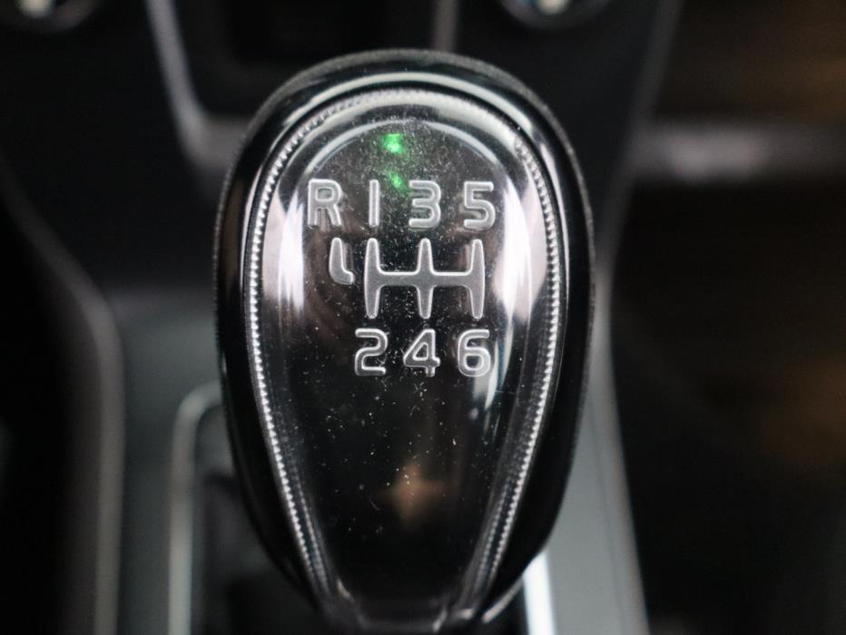 VOLVO V40 2014