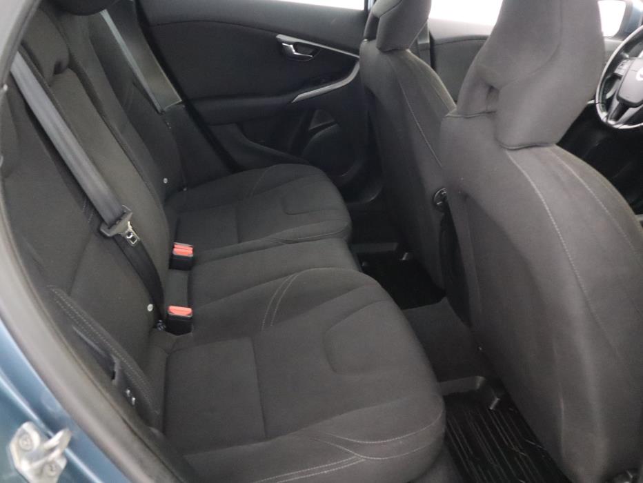 VOLVO V40 2014