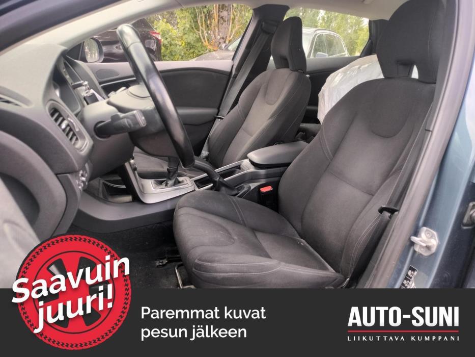 VOLVO V40 2014