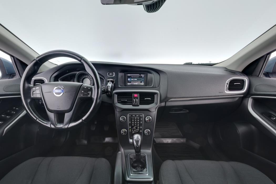 VOLVO V40 2014