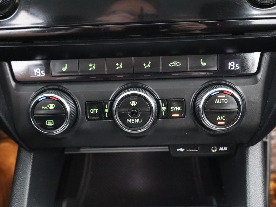 SKODA Octavia 2016