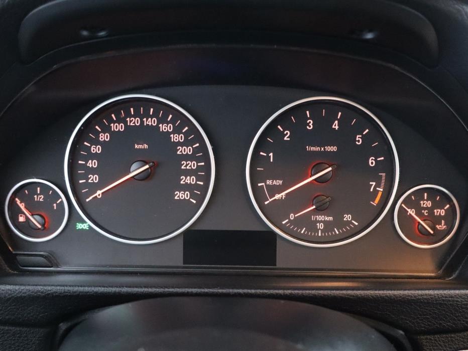 BMW 320 2016