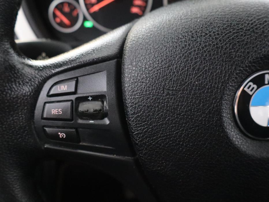 BMW 320 2016