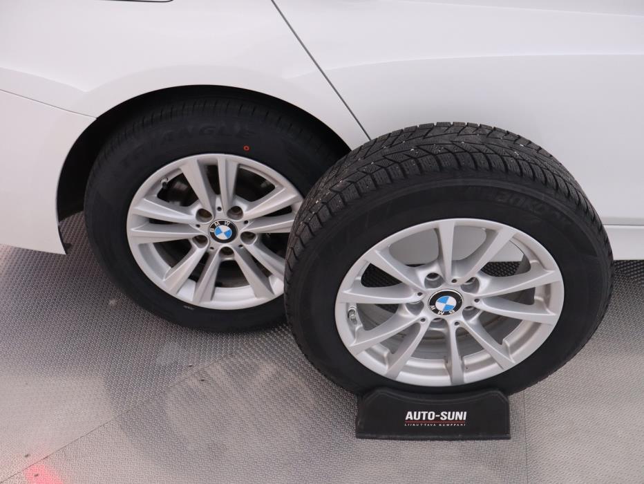 BMW 320 2016
