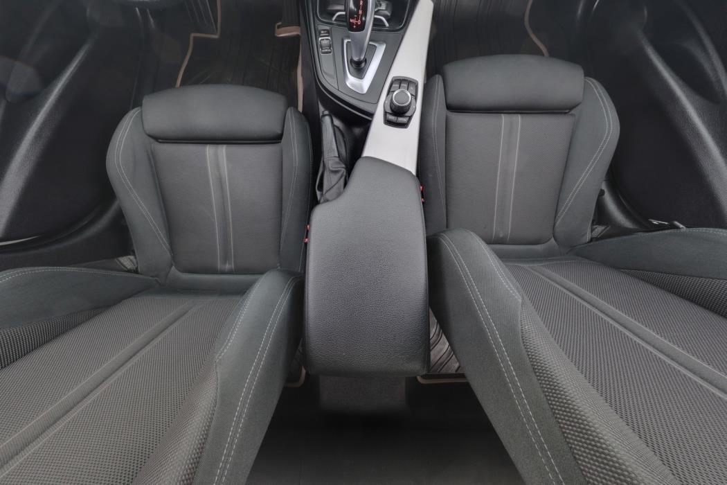 BMW 320 2016