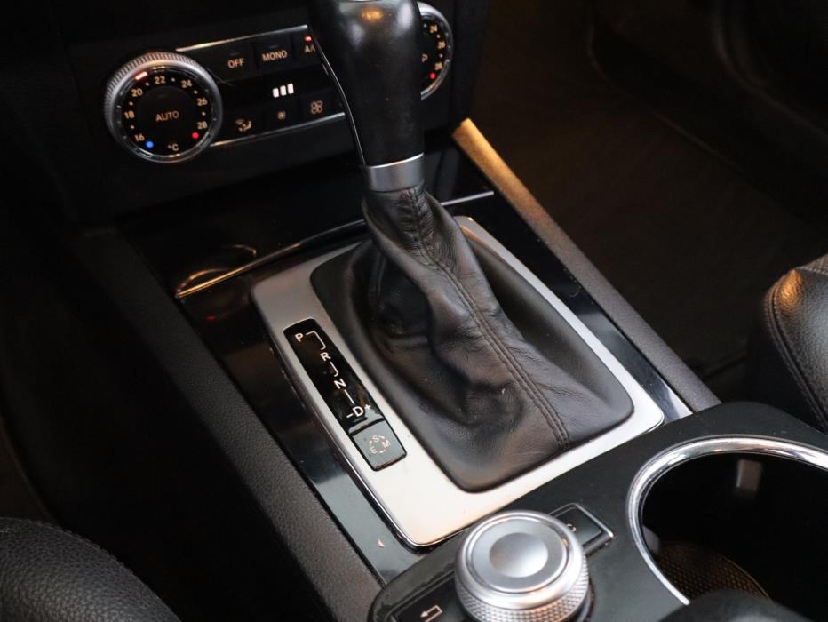 MERCEDES-BENZ GLK 2010