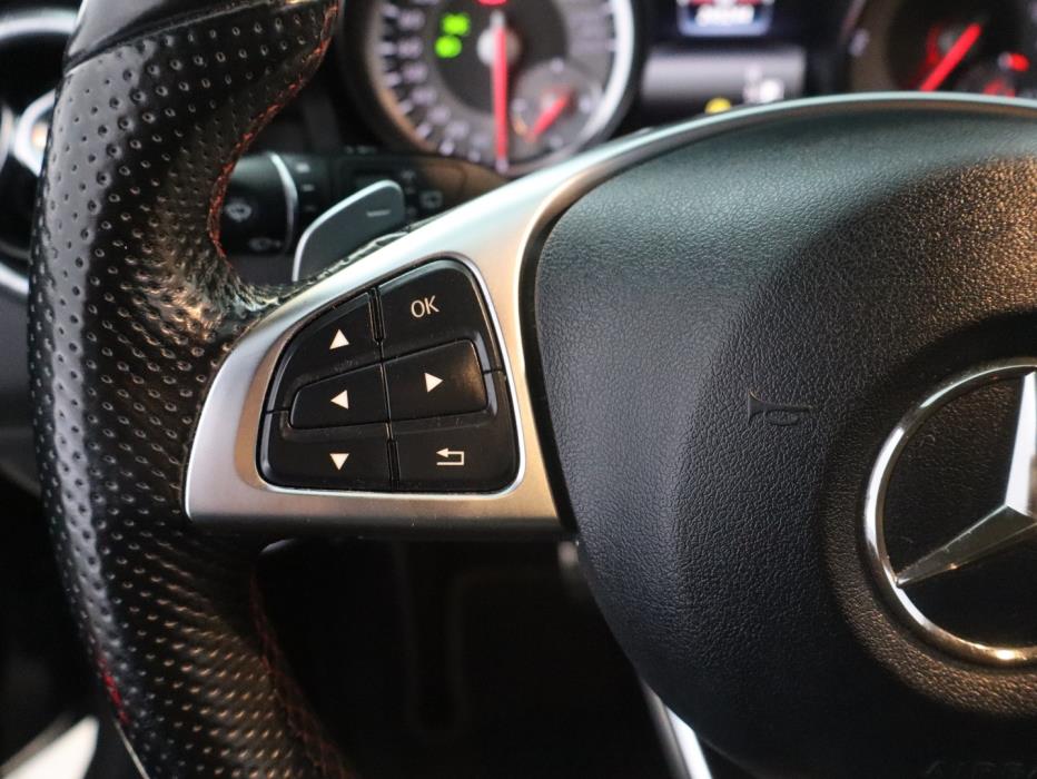 MERCEDES-BENZ CLA 2015