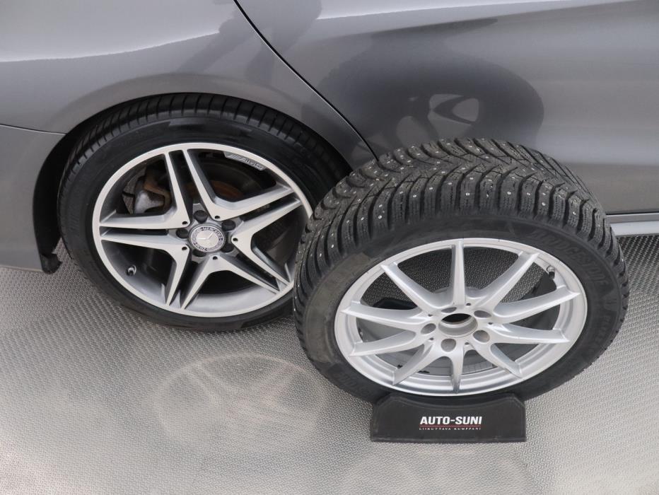MERCEDES-BENZ CLA 2015