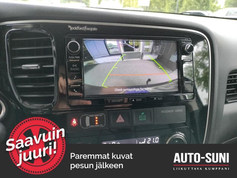MITSUBISHI Outlander PHEV 2016