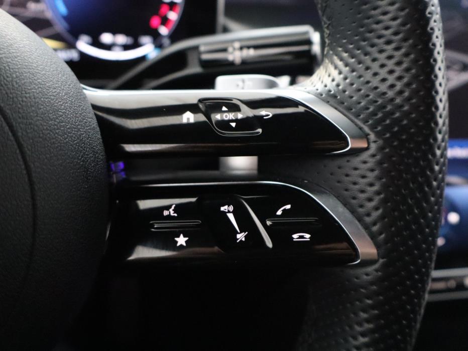 MERCEDES-BENZ GLC 2023