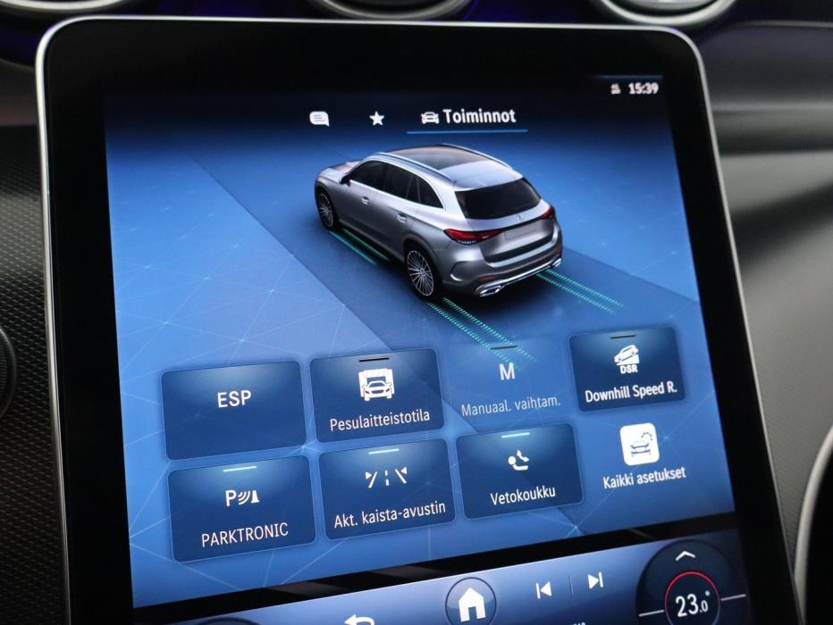 MERCEDES-BENZ GLC 2023