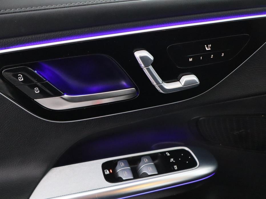 MERCEDES-BENZ GLC 2023