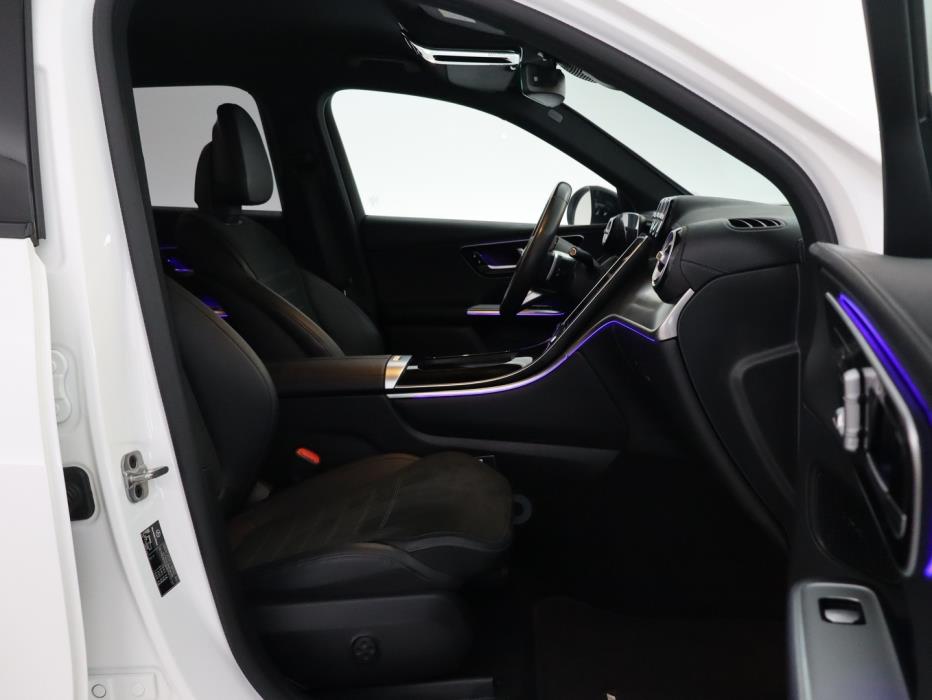 MERCEDES-BENZ GLC 2023