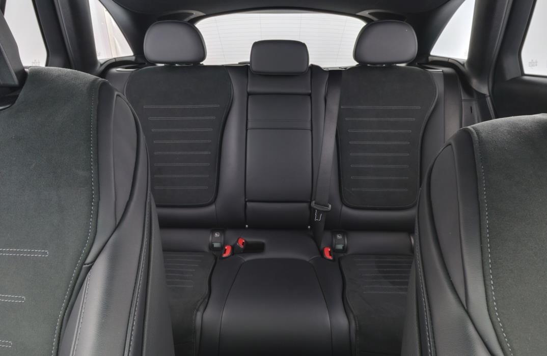 MERCEDES-BENZ GLC 2023