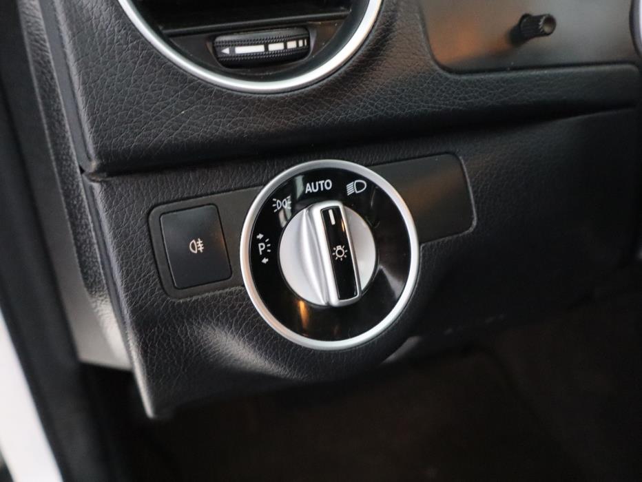 MERCEDES-BENZ C 2013