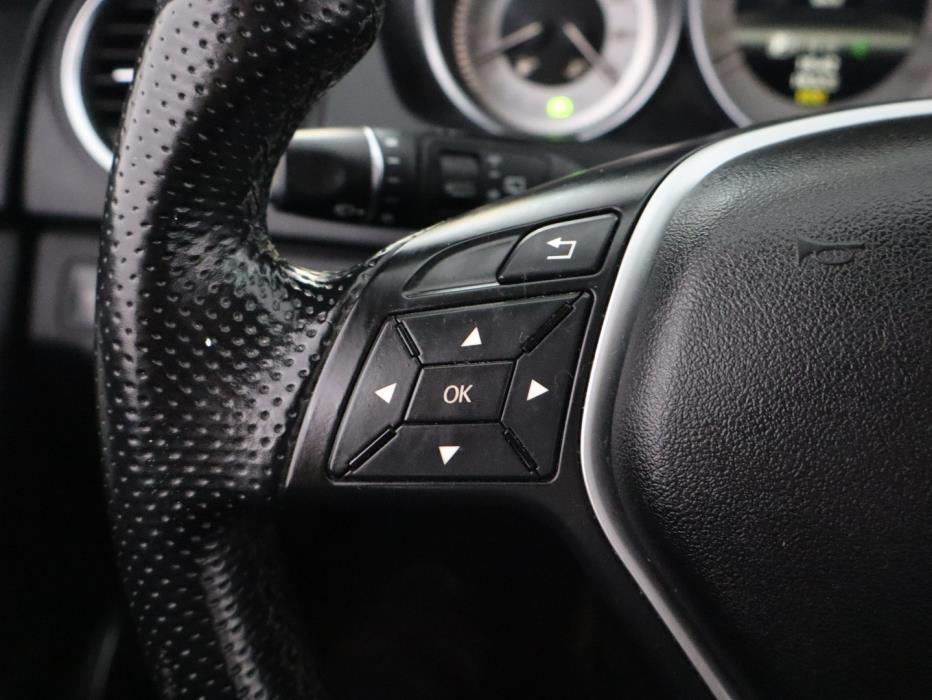 MERCEDES-BENZ C 2013