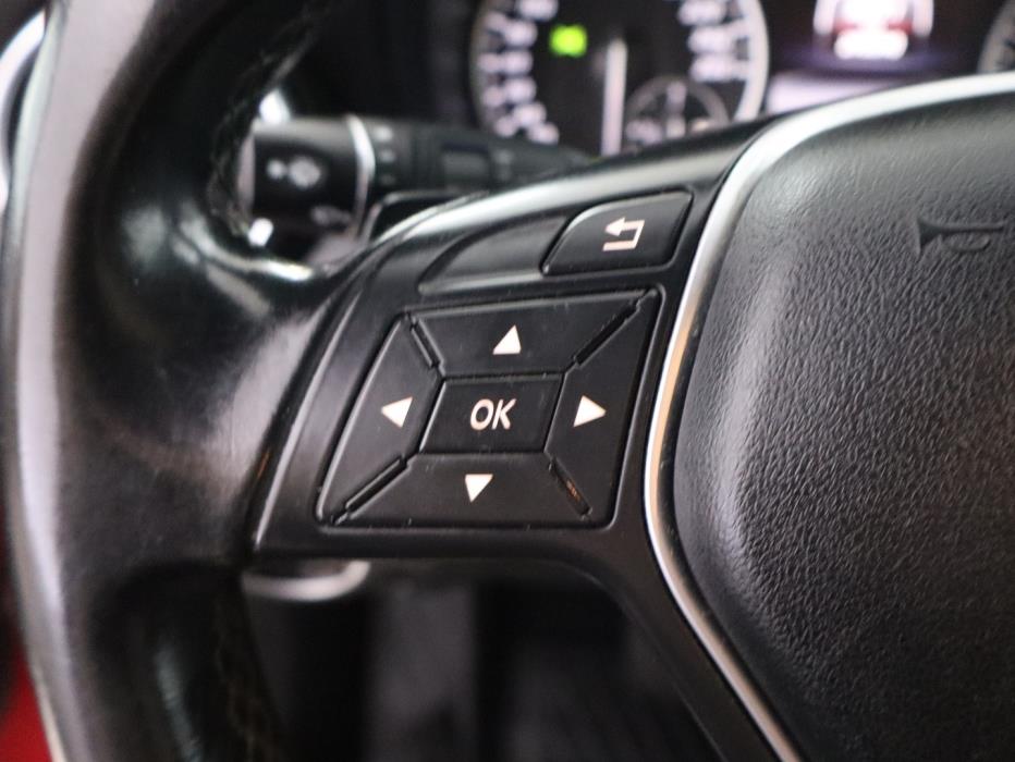 MERCEDES-BENZ A 2014