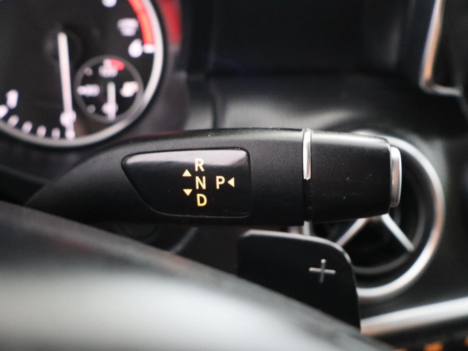 MERCEDES-BENZ A 2014